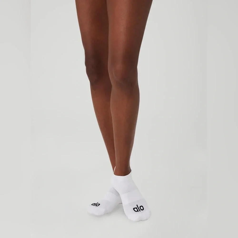 ALO Yoga 3 pairs of  Athletic Ankle Socks